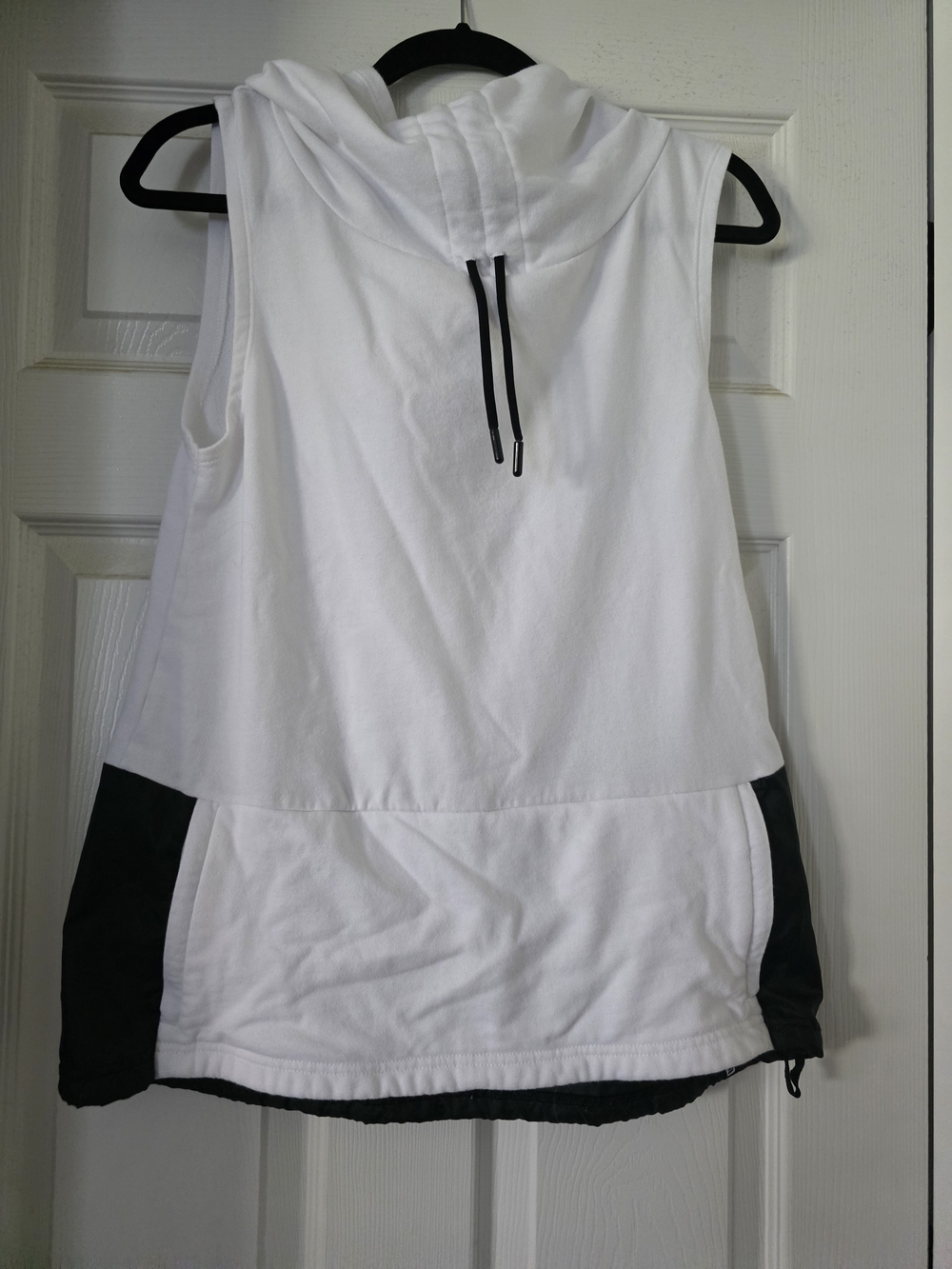 Women's Fabletic White & Black Hooded Sleeveless Top
